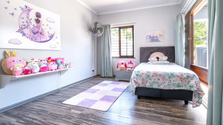 4 Bedroom Property for Sale in Heatherlands Western Cape